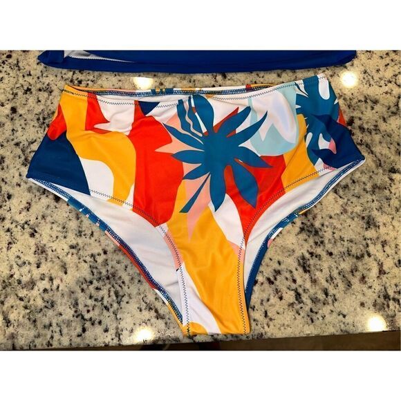 beachsissi Floral Print bottom/V Neck Tummy Control Tankini Set - Picture 3 of 6